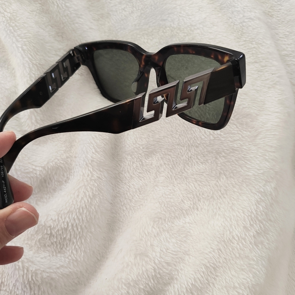 Versace Sunglasses - Picture 4 of 5